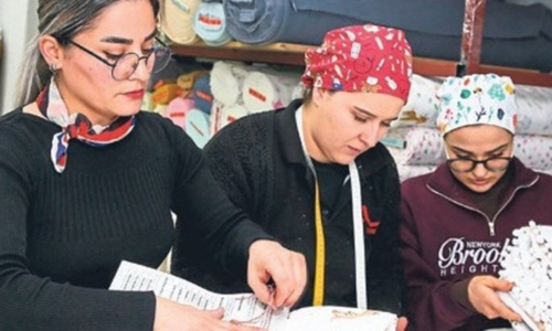 EVİNİN BİR ODASINDA BAŞLADI, 11 KADINA İSTİHDAM SAĞLADI